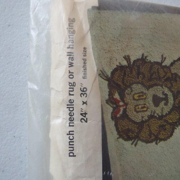 Aunt Lydia’s Lion Punch Needle Rug Wall Hanging 24“ x 36” Kit #606 - Picture 4 of 10